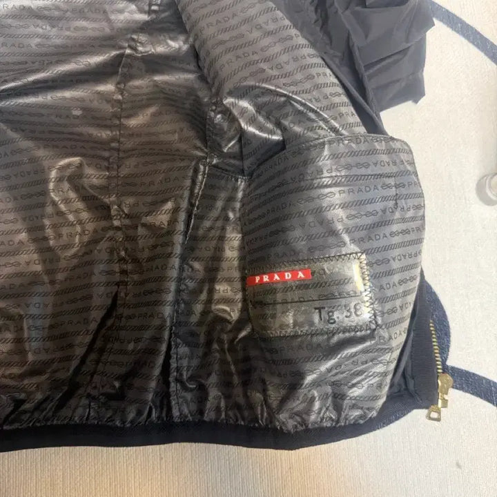 [BUNJANG] Prada Women's Windbreaker Jacket / 프라다 바람막이