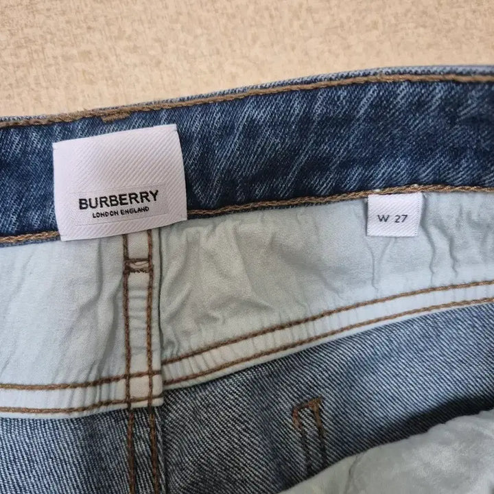 [BUNJANG] Burberry Roll Up Denim Pants / 버버리롤업데님팬츠   (정품)