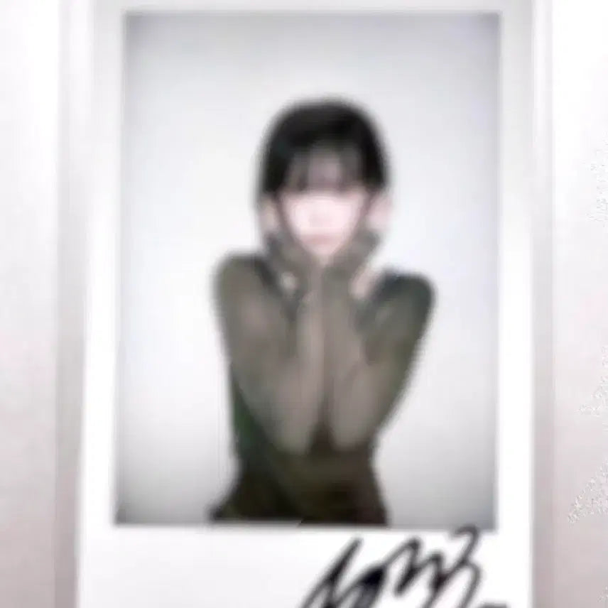 [BUNJANG] tripleS Nakyoung Who'sfan Signed Photocard / 트리플에스 나경 260222 후즈팬 싸폴 사인폴라