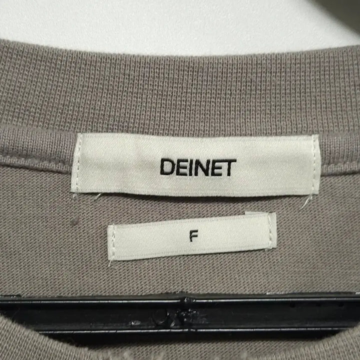 [BUNJANG] DEINET Layered Damage Sweatshirt / DEINET 다이닛 페이크 레이어드 데미지 스웨트셔츠