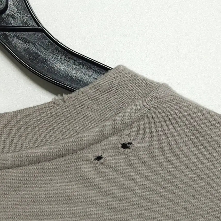 [BUNJANG] DEINET Layered Damage Sweatshirt / DEINET 다이닛 페이크 레이어드 데미지 스웨트셔츠