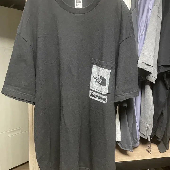 [BUNJANG] Supreme x North Face Printed Pocket T-shirt - Black XL / 슈프림 x 노스페이스 프린티드 포켓 티셔츠 블랙 XL - 23SS