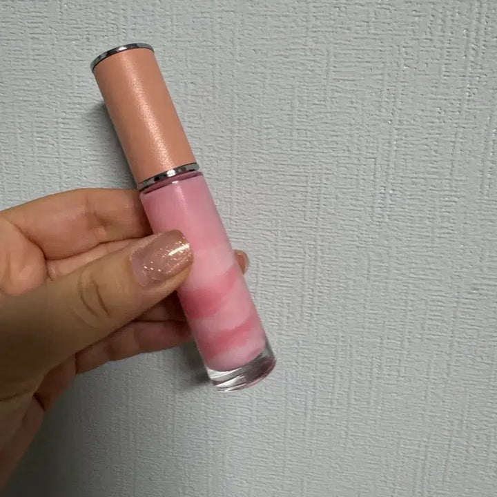 [BUNJANG] Givenchy Rose Perfecto Liquid Lip Balm / 지방시 로즈 퍼펙토 리퀴드 립 밤 립글로즈