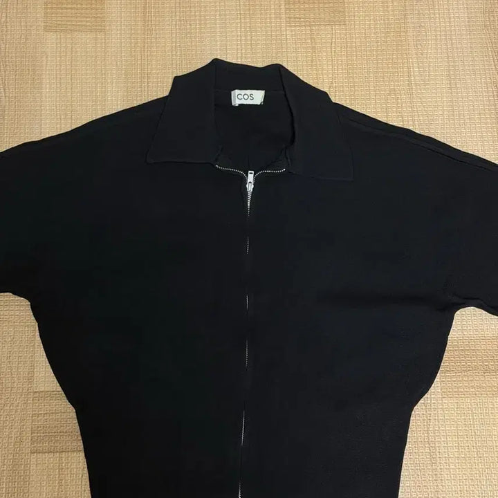[SOLD OUT] COS 코스 크롭 니티드 집업 자켓 XS