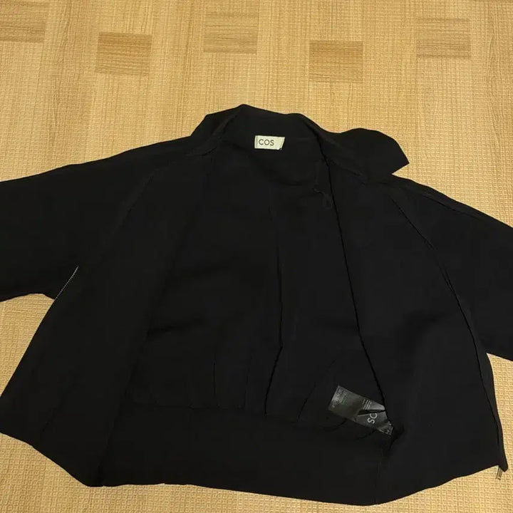[SOLD OUT] COS 코스 크롭 니티드 집업 자켓 XS