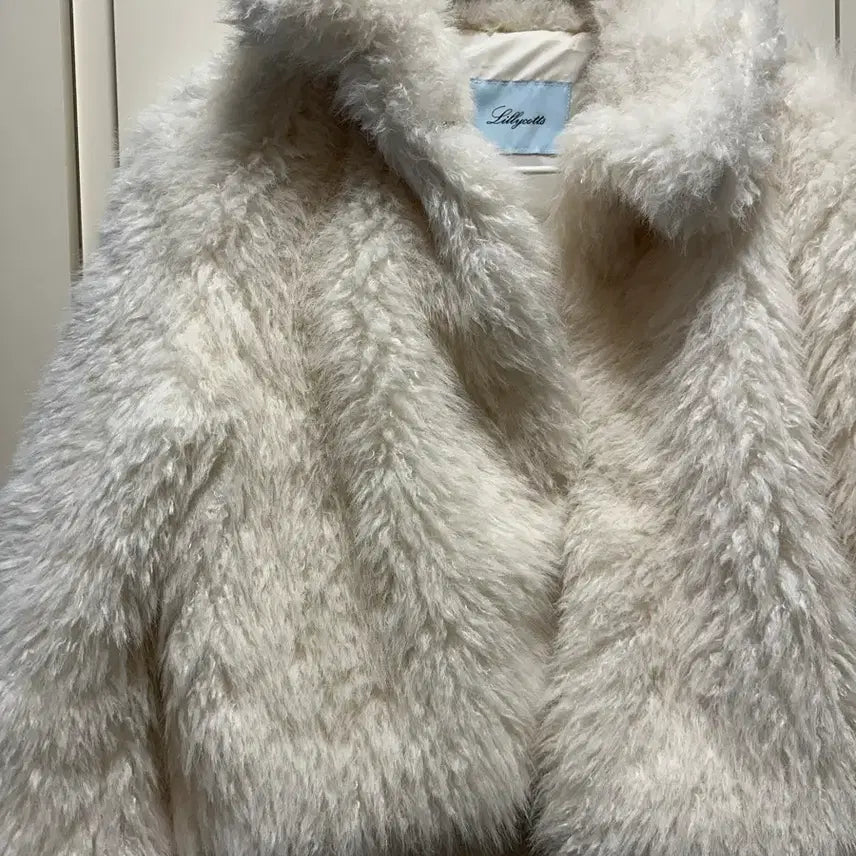 [BUNJANG] NMIXX Lily Fog Fur Jacket / 릴리코츠 Fog Fur Jacket 퍼 자켓