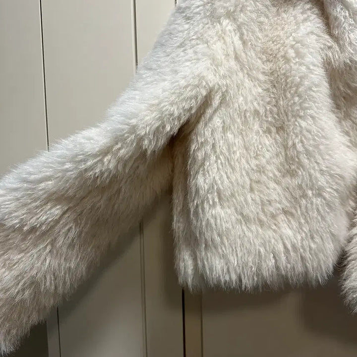 [BUNJANG] NMIXX Lily Fog Fur Jacket / 릴리코츠 Fog Fur Jacket 퍼 자켓