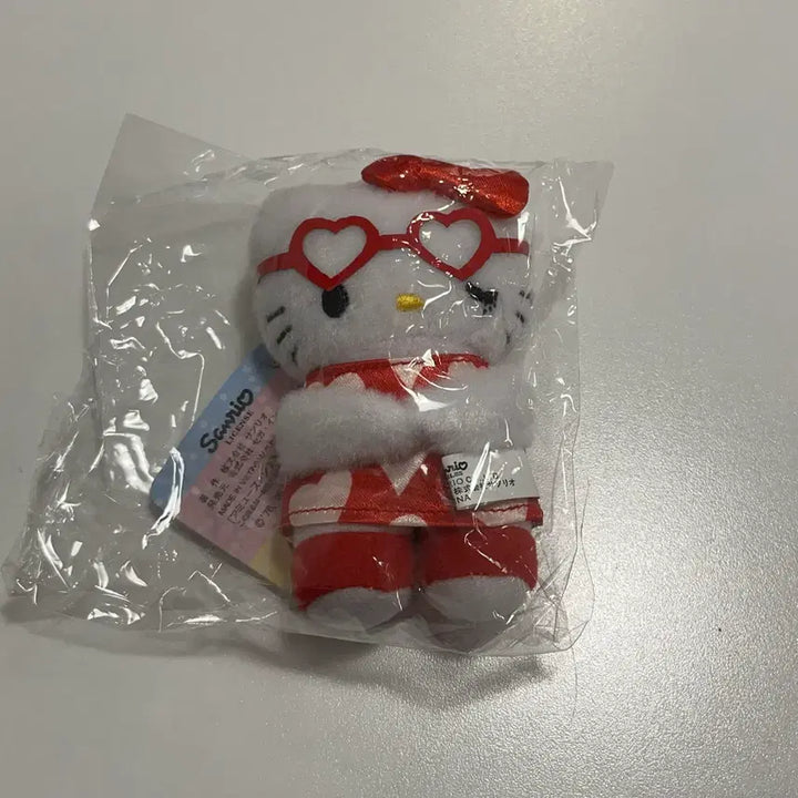 [BUNJANG] Sanrio Hello Kitty Wink Heart Sunglasses Doll Keyring / 미개봉) 산리오 헬로키티 세가 프라이즈 윙크 하트안경 인형 키링
