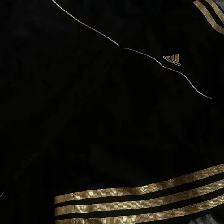 [BUNJANG] Adidas Windbreaker Jacket / 아디다스 검골 바람막이
