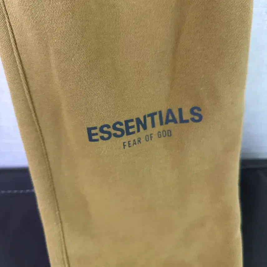 [BUNJANG] Fear of God Essentials Jogger Pants Mustard / 피어오브갓 에센셜 조거팬츠 머스타드
