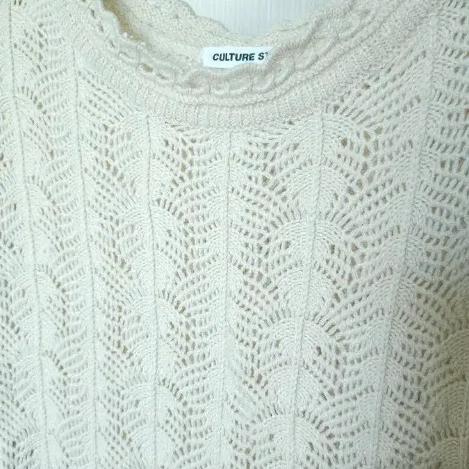 [BUNJANG] Ivory Lace Knit Vest Layered Vest / 아이보리색 레이스 옆트임 뜨개 니트 조끼 레이어드 조끼 Free