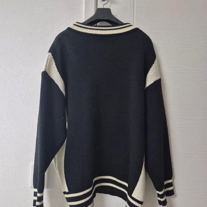 [BUNJANG] NOIR Varsity Jacket / NOIR 브랜드의 바시티 자켓입니다100-105