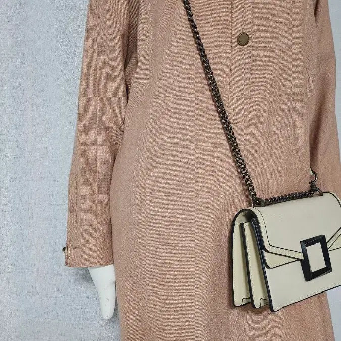 [BUNJANG] Dewl Wool Button Lined Dress / Dewl 모 100 단추 안감 원피스.