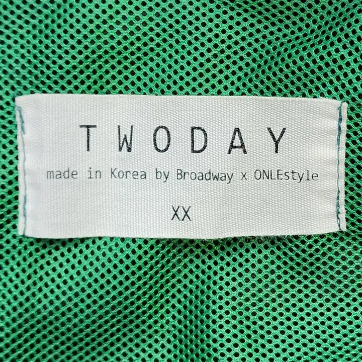[BUNJANG] TWODAY Lightweight Mesh Lined Zip-Up Jacket (Black) / [Free] TWODAY 메쉬 안감 경량 집업 점퍼 (블랙)
