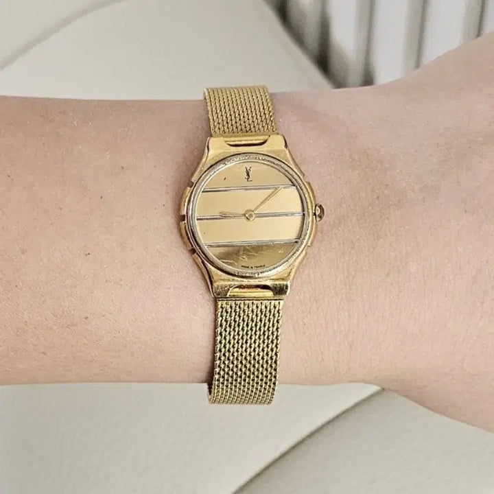 [BUNJANG] YSL Gold Watch / YSL 입생로랑 생로랑 금장 여성 여자 시계 팔찌