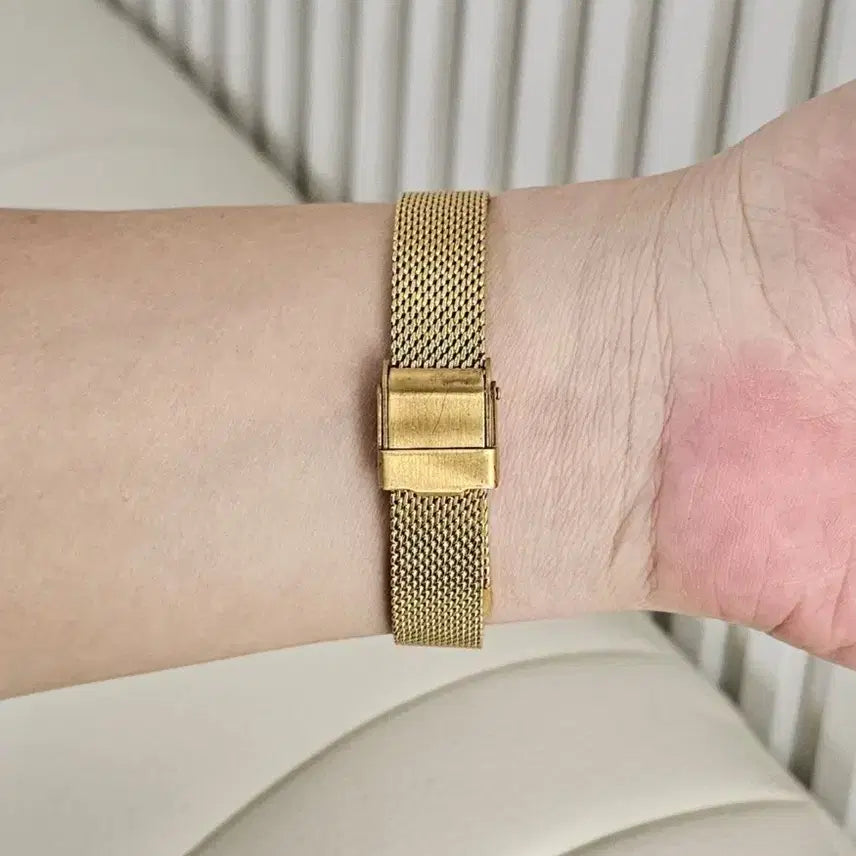 [BUNJANG] YSL Gold Watch / YSL 입생로랑 생로랑 금장 여성 여자 시계 팔찌