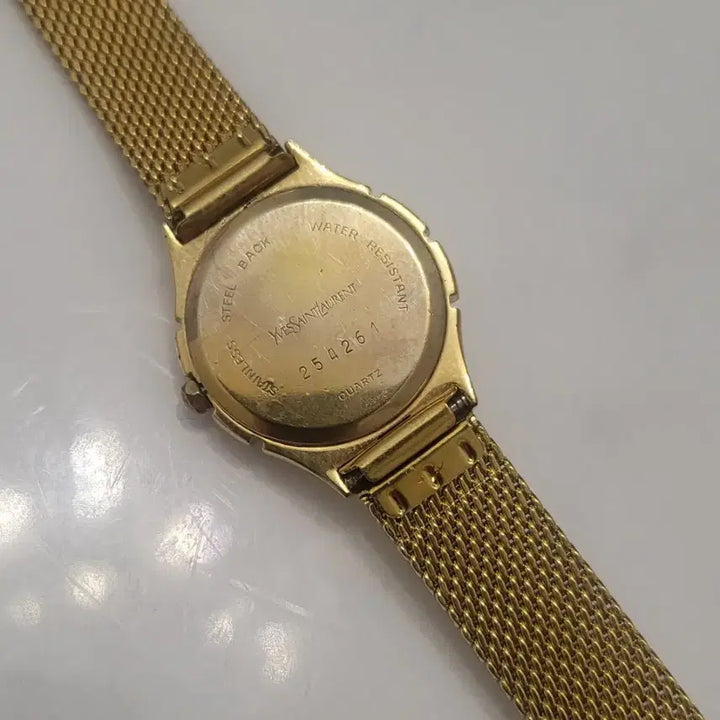 [BUNJANG] YSL Gold Watch / YSL 입생로랑 생로랑 금장 여성 여자 시계 팔찌