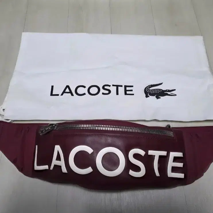 [BUNJANG] Lacoste Waist Bag / 라코스테 레터링 웨이스트백(벨트백)