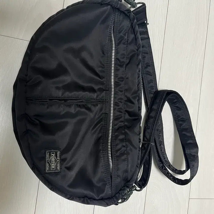 [BUNJANG] Porter Tanker Crescent Crossbody Bag / 포터 탱커 반달 크로스백