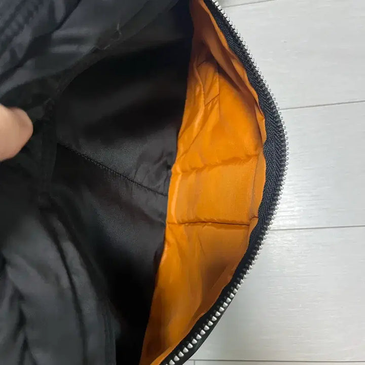 [BUNJANG] Porter Tanker Crescent Crossbody Bag / 포터 탱커 반달 크로스백