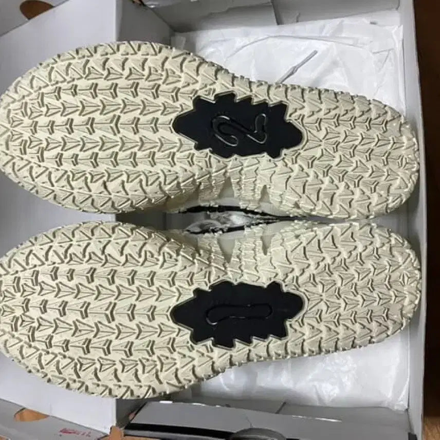 [BUNJANG] Ja Morant 3 270 / 자3 270