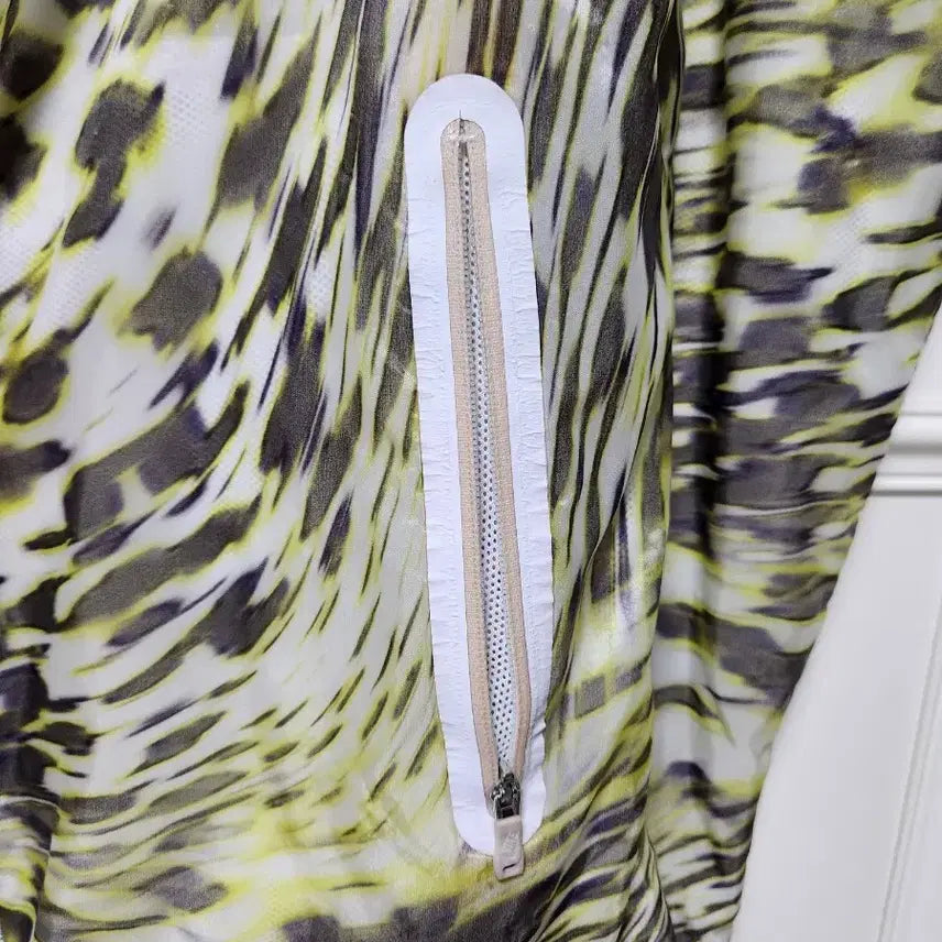 [BUNJANG] Nike Women's Sport Windrunner Jacket / (90)나이키 여성 스포츠 윈드러너 바람막이