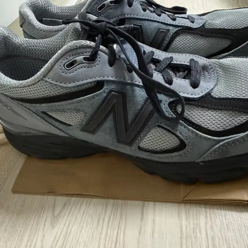 [BUNJANG] New Balance 990v4 Arctic Grey Sneakers / 뉴발란스 990v4 아크틱 그레이 285