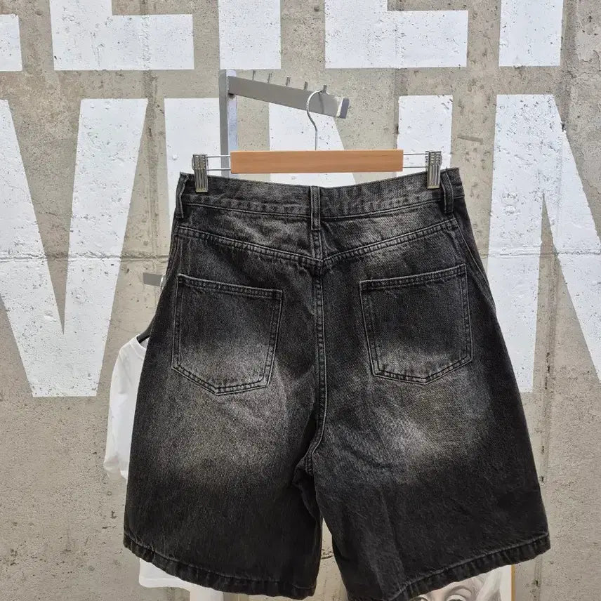 [BUNJANG] In Tempo Mood Black Denim Shorts (Size 30-31) / 인템포무드 남성 흑청반바지(MT6