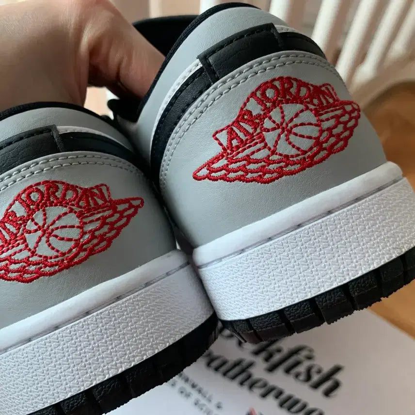 [BUNJANG] Nike Air Jordan 1 Low Grey Sneakers / 나이키 에어 조던 1 로우 그레이