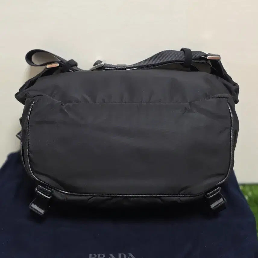 [BUNJANG] Prada Re-Nylon Medium Handbag / 프라다 바이커백 판매합니다.