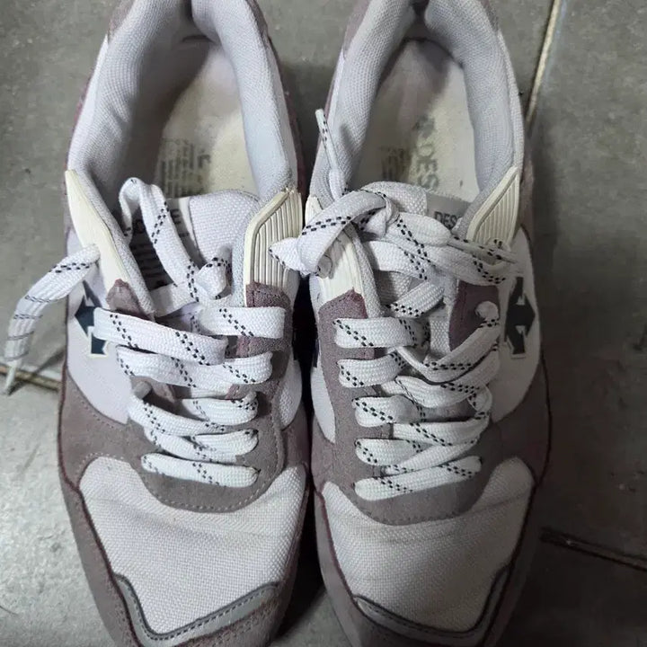 [BUNJANG] Descente Sneakers Gray/White 250 / 데상트 운동화 스웨이드 그레이/화이트250