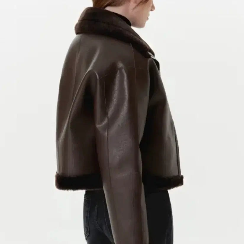 [BUNJANG] Mongdol Eco-Fur Crop Mustang Brown / 몽돌 에코퍼 크롭 무스탕 브라운