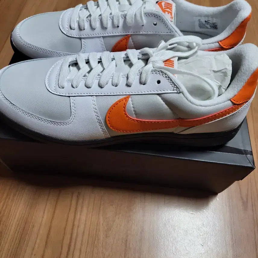 [SOLD OUT] [새상품]나이키 필드 제너럴 82 SP 화이트 앤 오렌지 블레이즈 사이즈