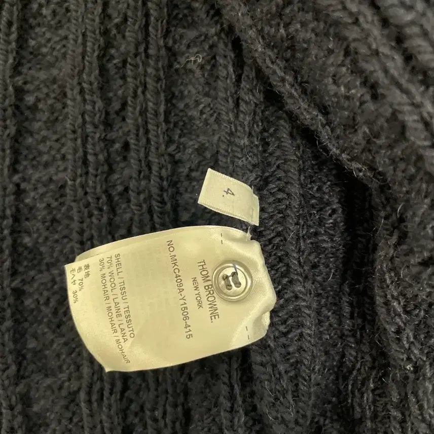 [BUNJANG] Thom Browne Cable Knit Cardigan Black Size 4 / 톰브라운 케이블 가디건 네이비 새상품 팔아요!