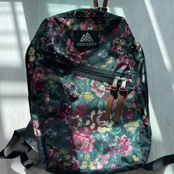 [BUNJANG] Gregory Day Pack Flower Backpack / 새상품 그레고리 데이백 플라워 백팩