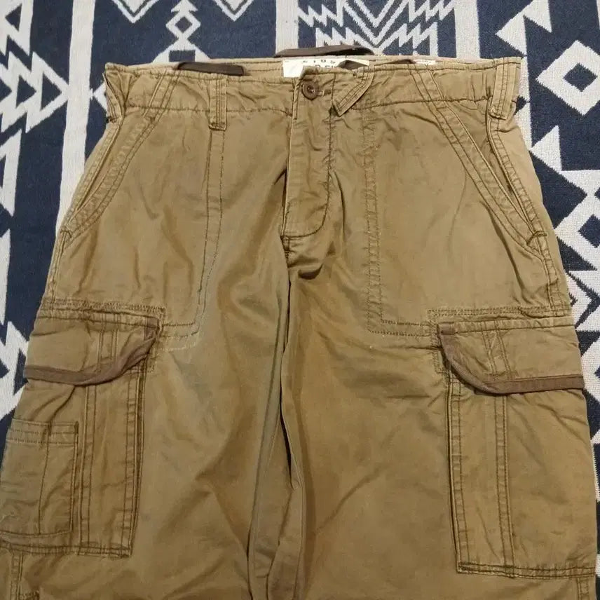 [BUNJANG] Abercrombie &amp; Fitch Khaki Military Cargo Pants / 아베크롬비 앤 피치 카키 멀티포켓 밀리터리 무릎절개 사이드지퍼 카고바지