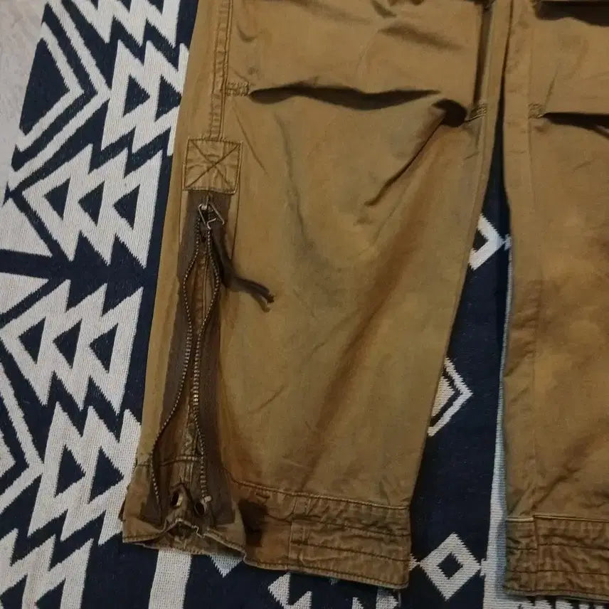 [BUNJANG] Abercrombie &amp; Fitch Khaki Military Cargo Pants / 아베크롬비 앤 피치 카키 멀티포켓 밀리터리 무릎절개 사이드지퍼 카고바지