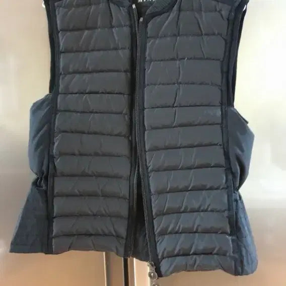 [BUNJANG] MINE Black Padded Vest / MINE 마인 블랙 패딩 조끼 이번주마지막