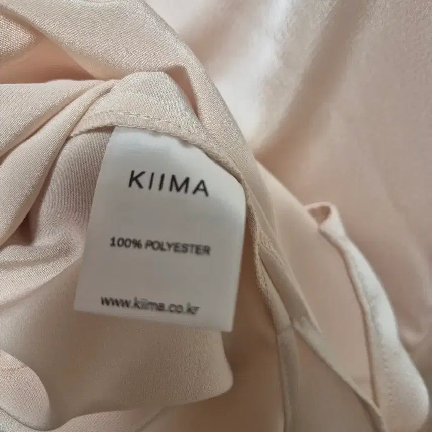 [BUNJANG] KIIMA One-Shoulder Blouse / KIIMA 키마 원숄더 블라우스