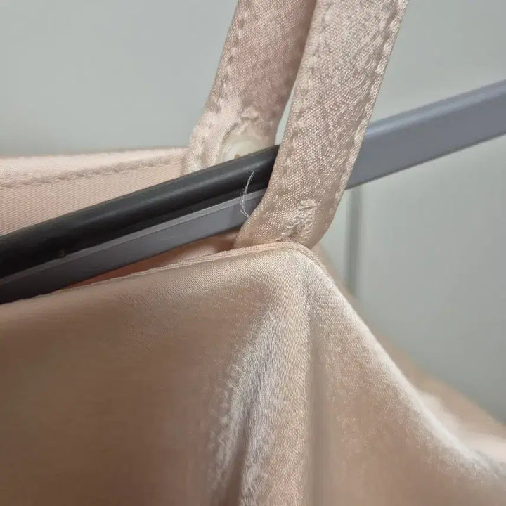 [BUNJANG] KIIMA One-Shoulder Blouse / KIIMA 키마 원숄더 블라우스