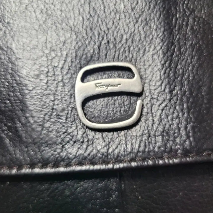 [BUNJANG] Ferragamo Leather Crossbody Bag / 페레가모 정품  레더 크로스백