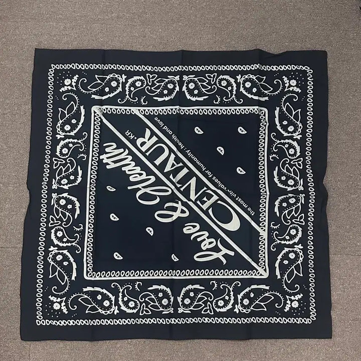 [BUNJANG] CENTAUR Paisley Bandana Navy Large / CENTAUR 페이즐리 반다나 네이비 라지