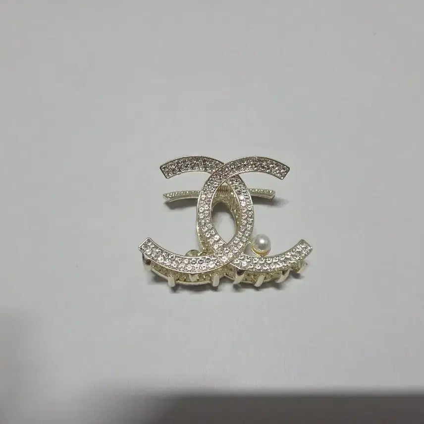 [BUNJANG] Cubic Zirconia Pearl Hair Claw Clip / 큐빅 진주 여성 헤어 집게핀 팝니다 새상품