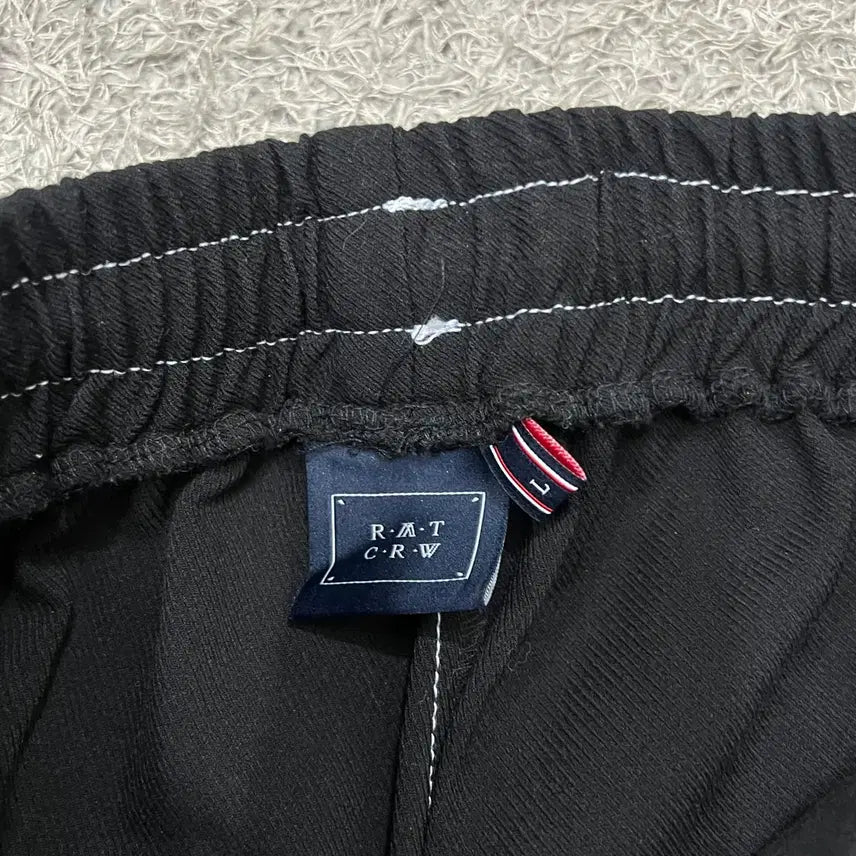 [BUNJANG] Romantic Crown Jogger Pants (Size 100) / [100] 로맨틱크라운 조거팬츠