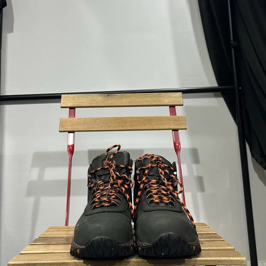 [BUNJANG] NEPA GT-126 Green Hiking Boots / 275) 네파 안전화 남성 남자 등산화 GT-126 그린