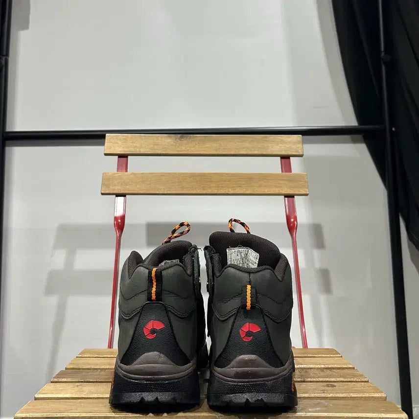 [BUNJANG] NEPA GT-126 Green Hiking Boots / 275) 네파 안전화 남성 남자 등산화 GT-126 그린