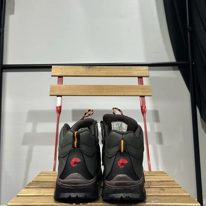 [BUNJANG] NEPA GT-126 Green Hiking Boots / 275) 네파 안전화 남성 남자 등산화 GT-126 그린