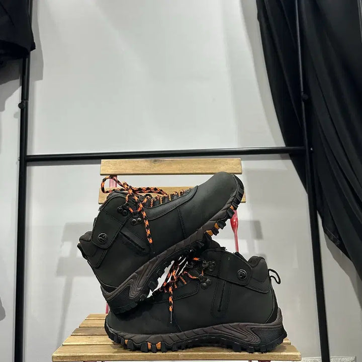 [BUNJANG] NEPA GT-126 Green Hiking Boots / 275) 네파 안전화 남성 남자 등산화 GT-126 그린