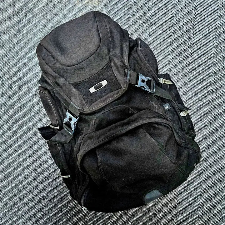 [BUNJANG] Oakley Icon Logo Technical Backpack / 오클리 아이콘로고 테크니컬 백팩