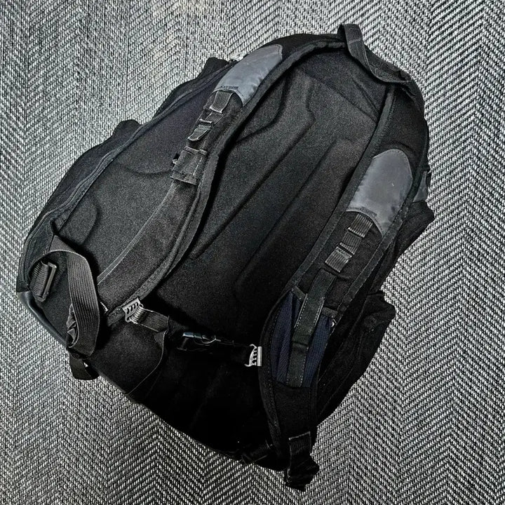 [BUNJANG] Oakley Icon Logo Technical Backpack / 오클리 아이콘로고 테크니컬 백팩